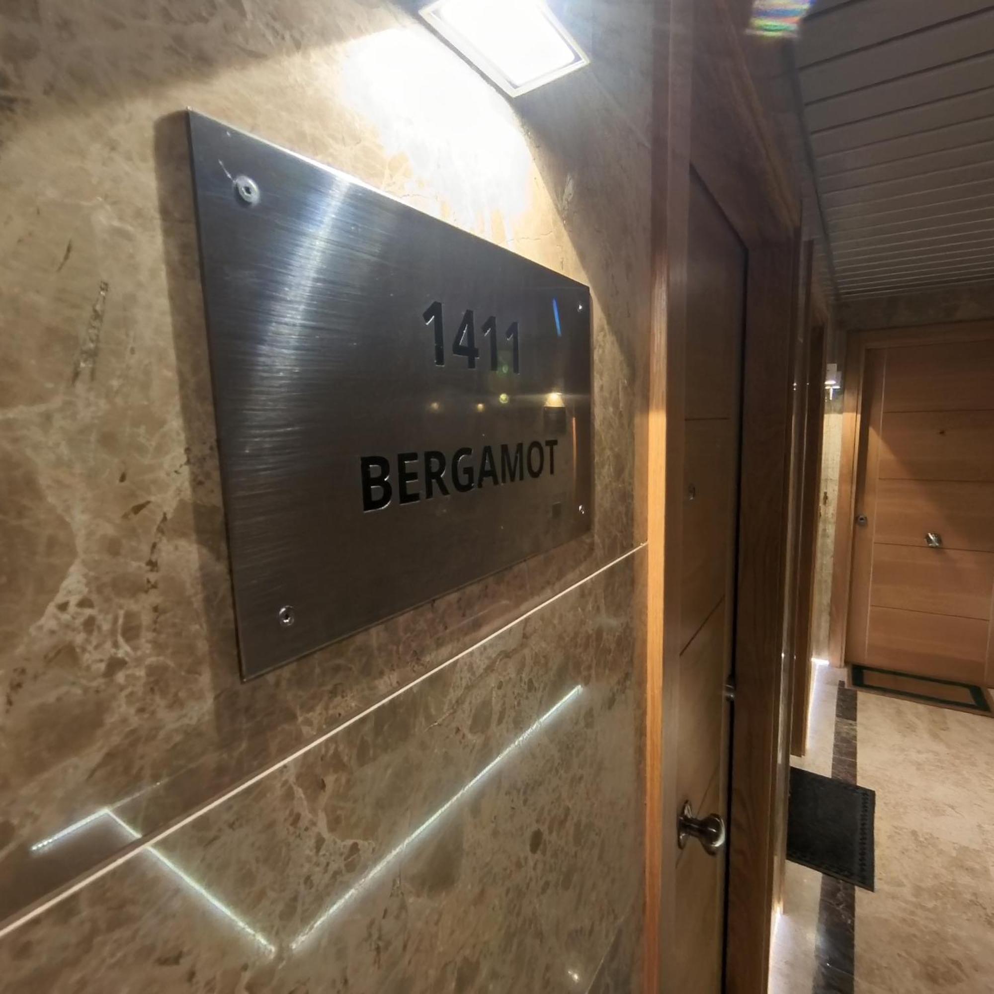 Ocean Spa Suite 11-Hosted By Sweetstay Gibraltar Bagian luar foto
